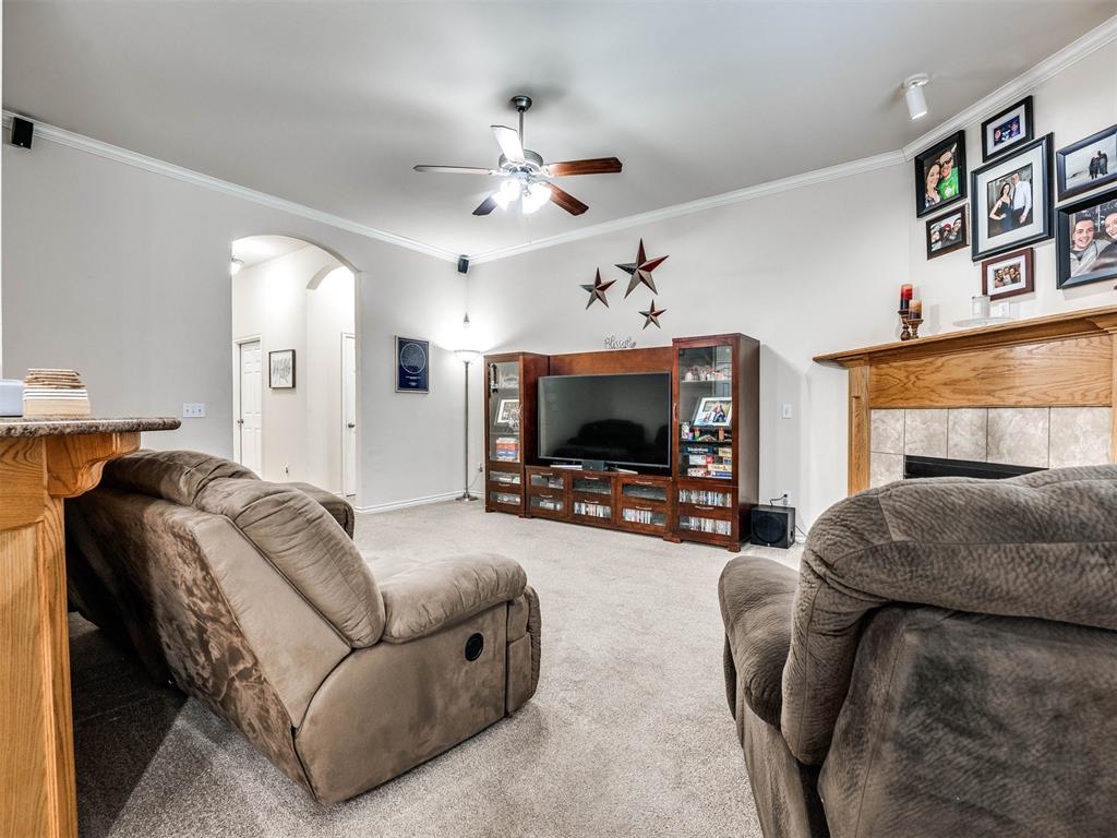 2412 Apple Way