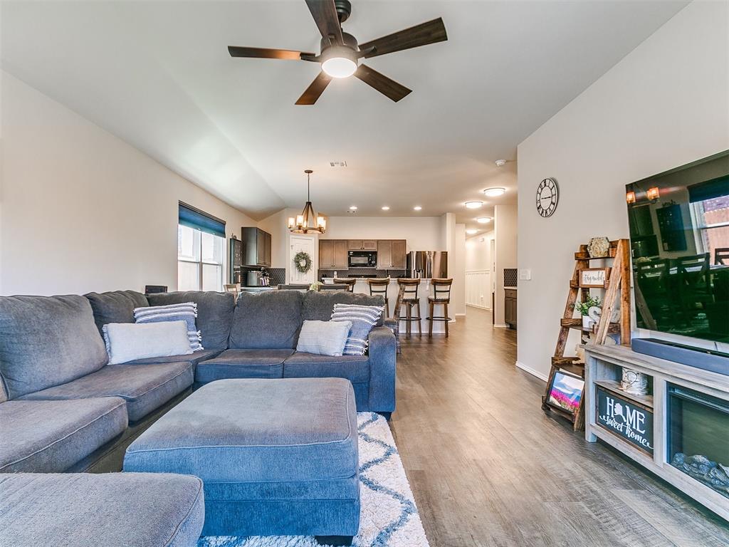10004 Blue Wing Trail