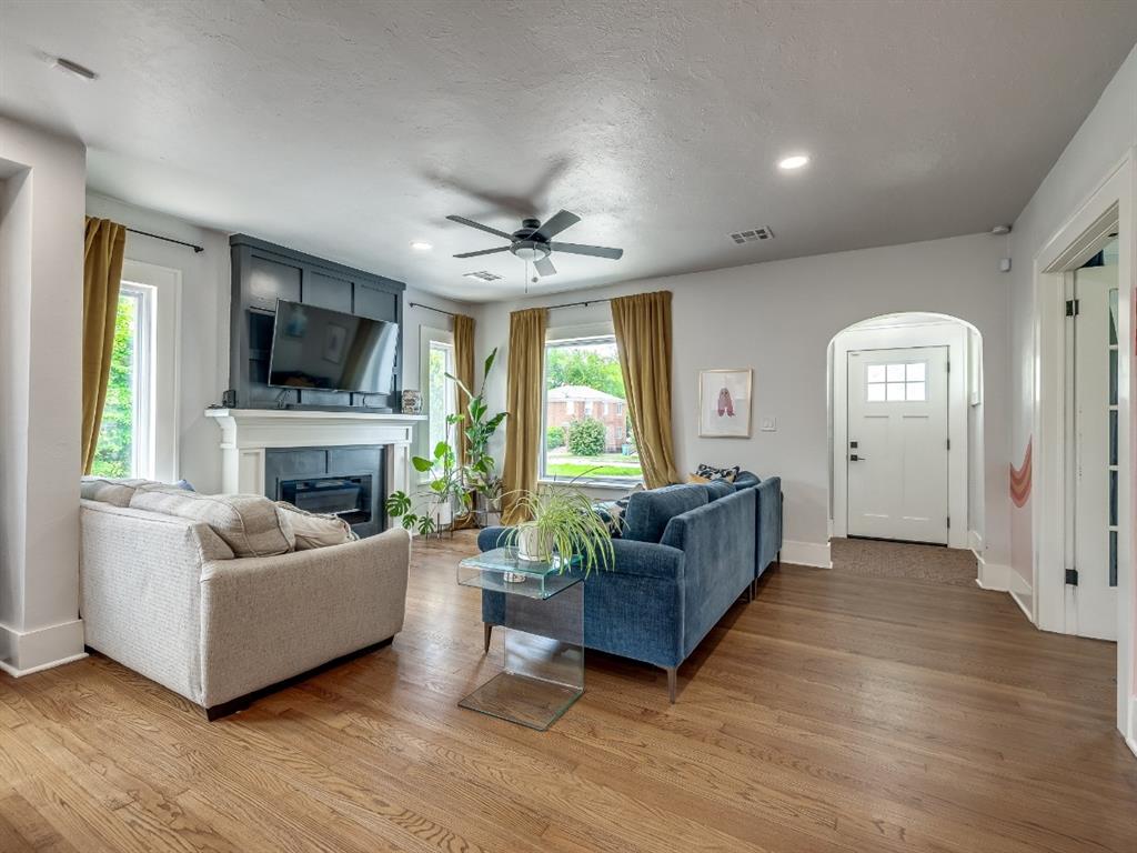 1216 NW 33rd Street