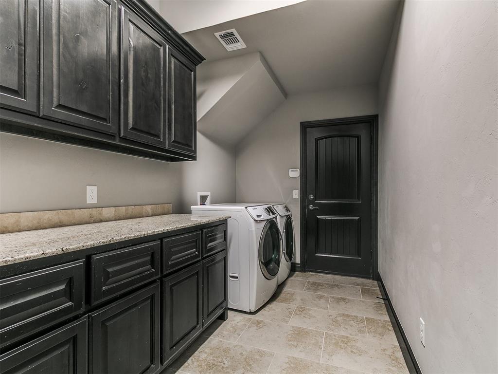 3325 Lakeshire Ridge Way