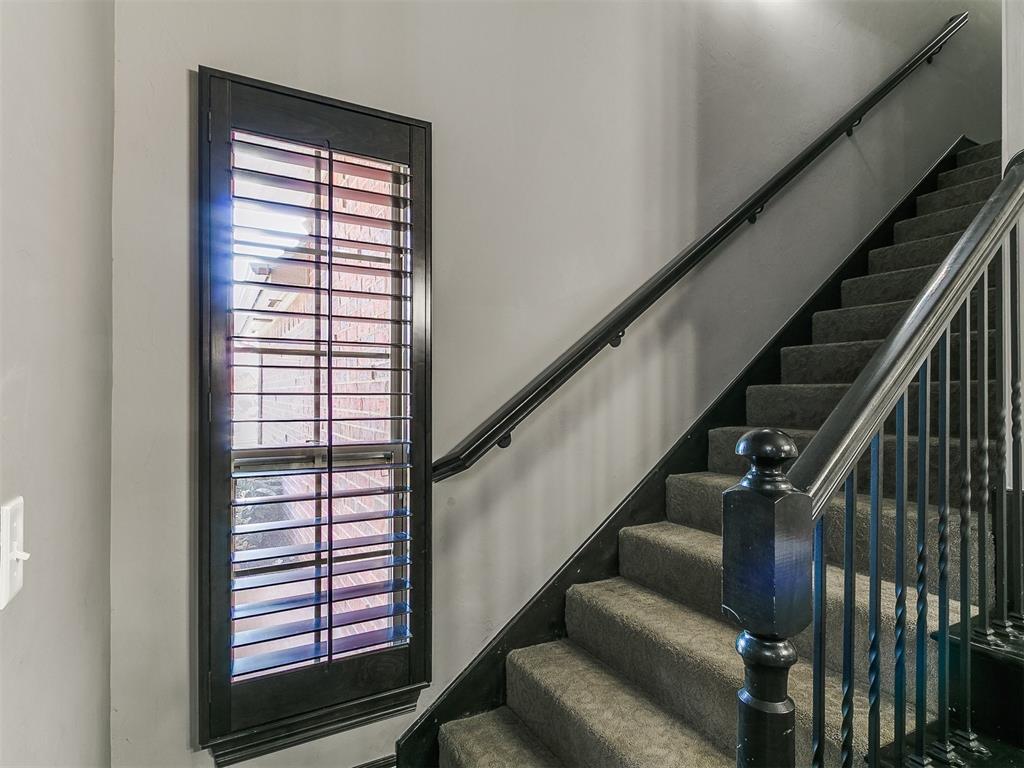 3325 Lakeshire Ridge Way