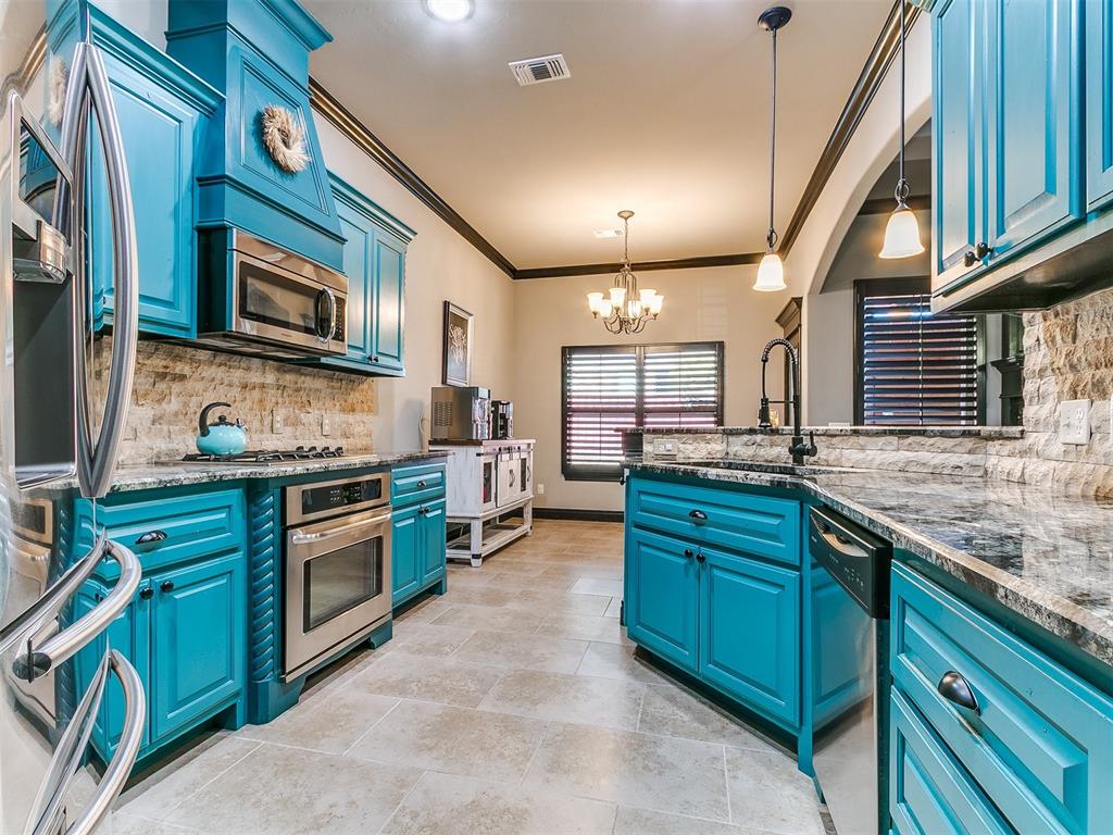 3325 Lakeshire Ridge Way