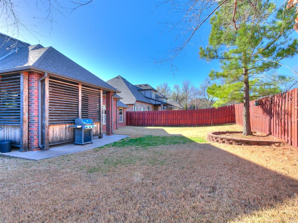 3325 Lakeshire Ridge Way