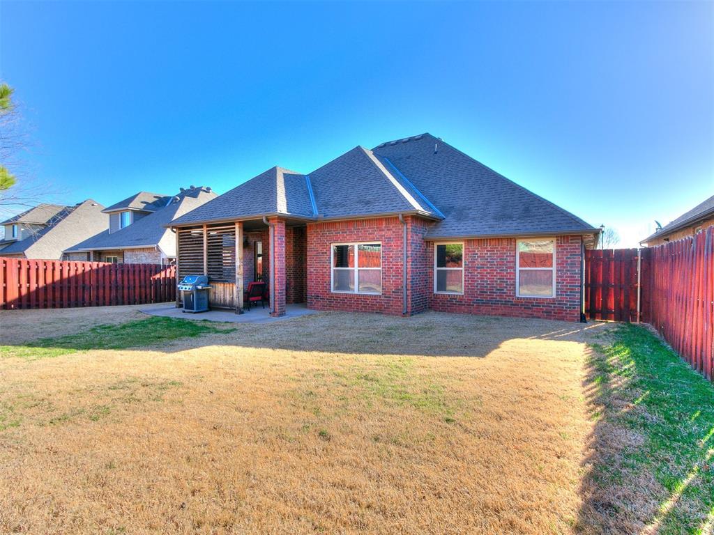 3325 Lakeshire Ridge Way