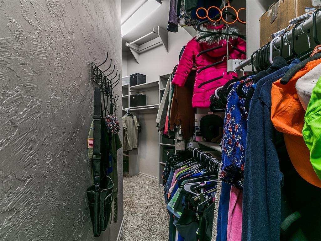 3325 Lakeshire Ridge Way