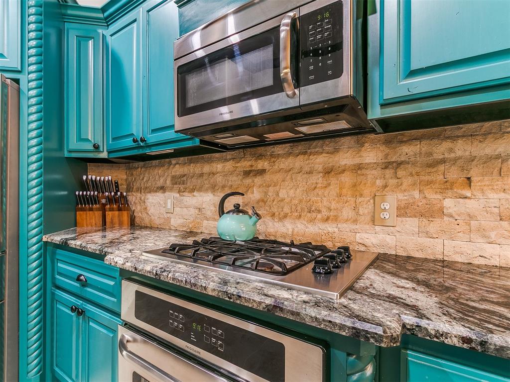 3325 Lakeshire Ridge Way