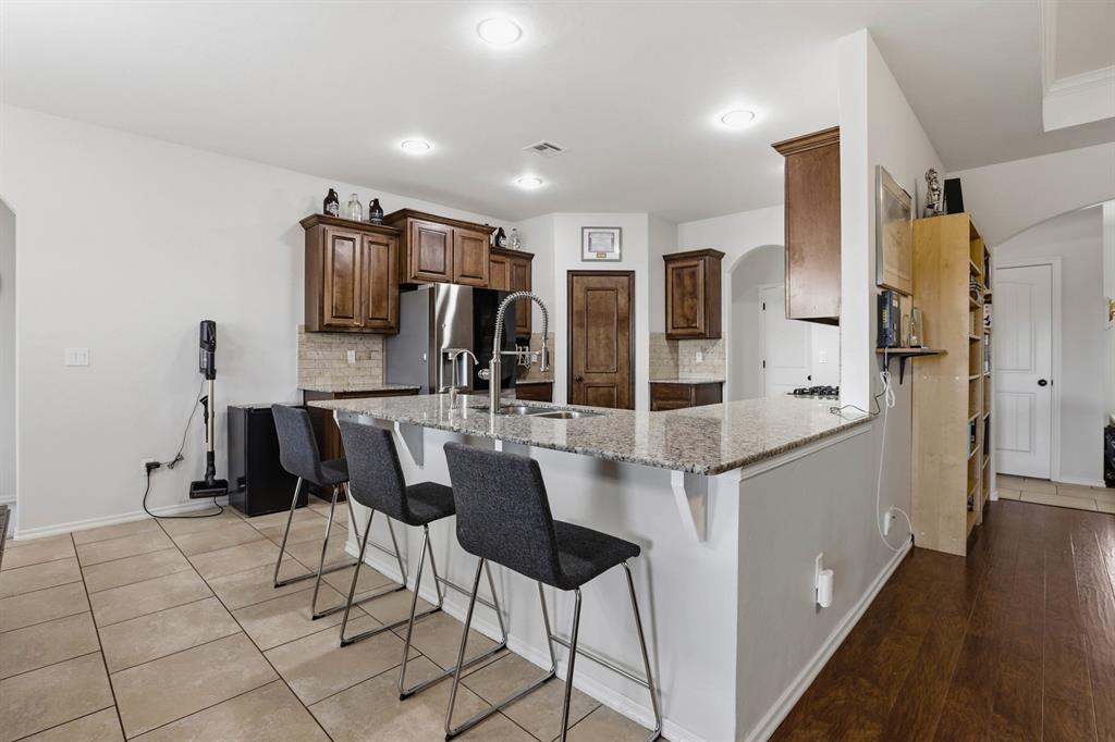 7112 Ridge Manor Lane