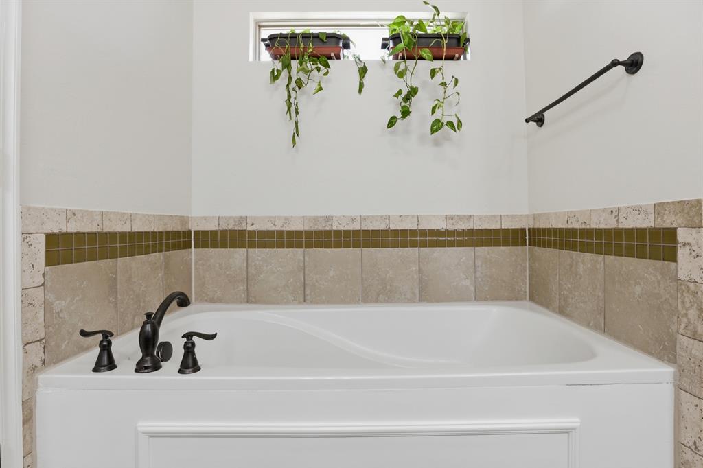 7112 Ridge Manor Lane