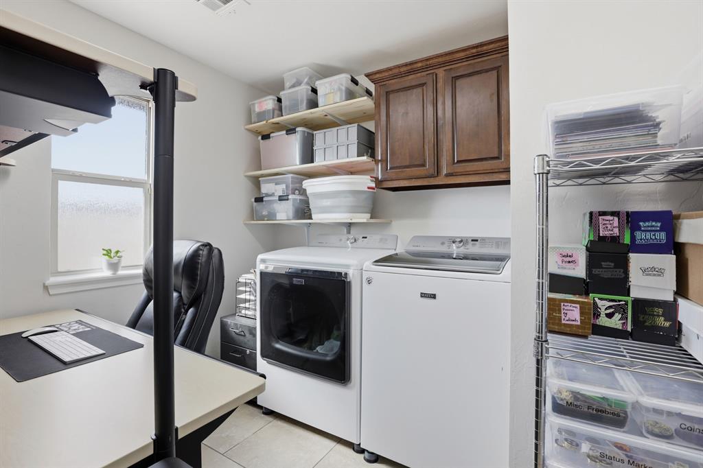 7112 Ridge Manor Lane