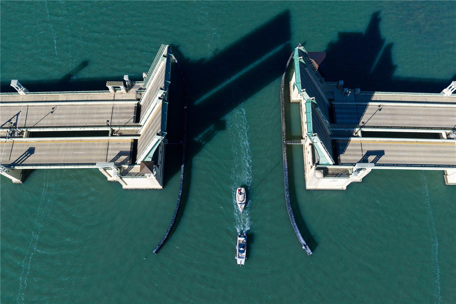 500 TREASURE ISLAND CSWY #704