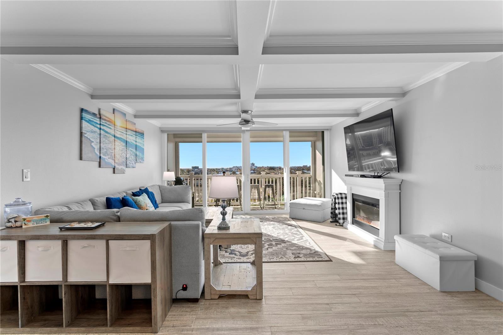 500 TREASURE ISLAND CSWY #704