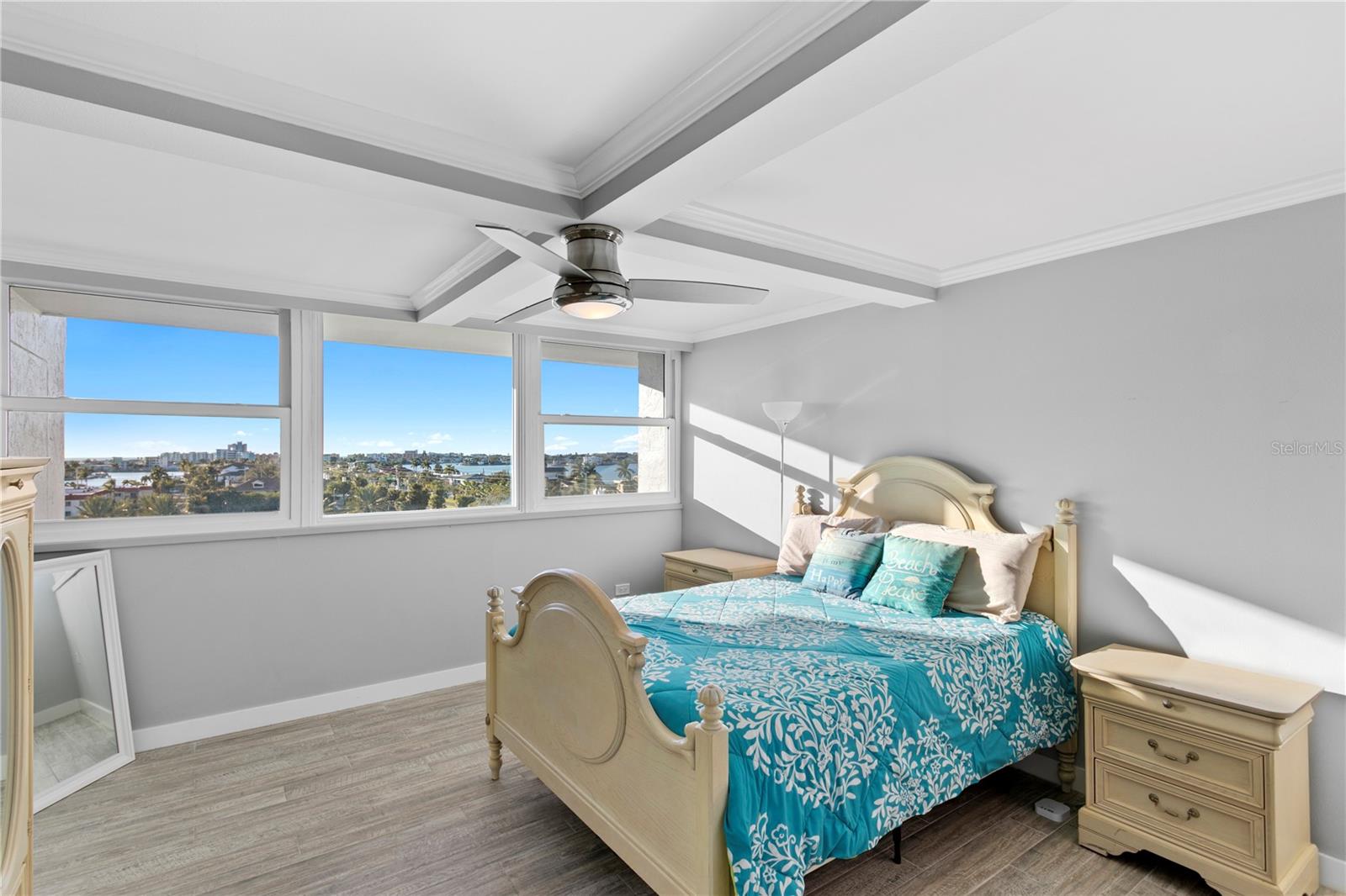 500 TREASURE ISLAND CSWY #704