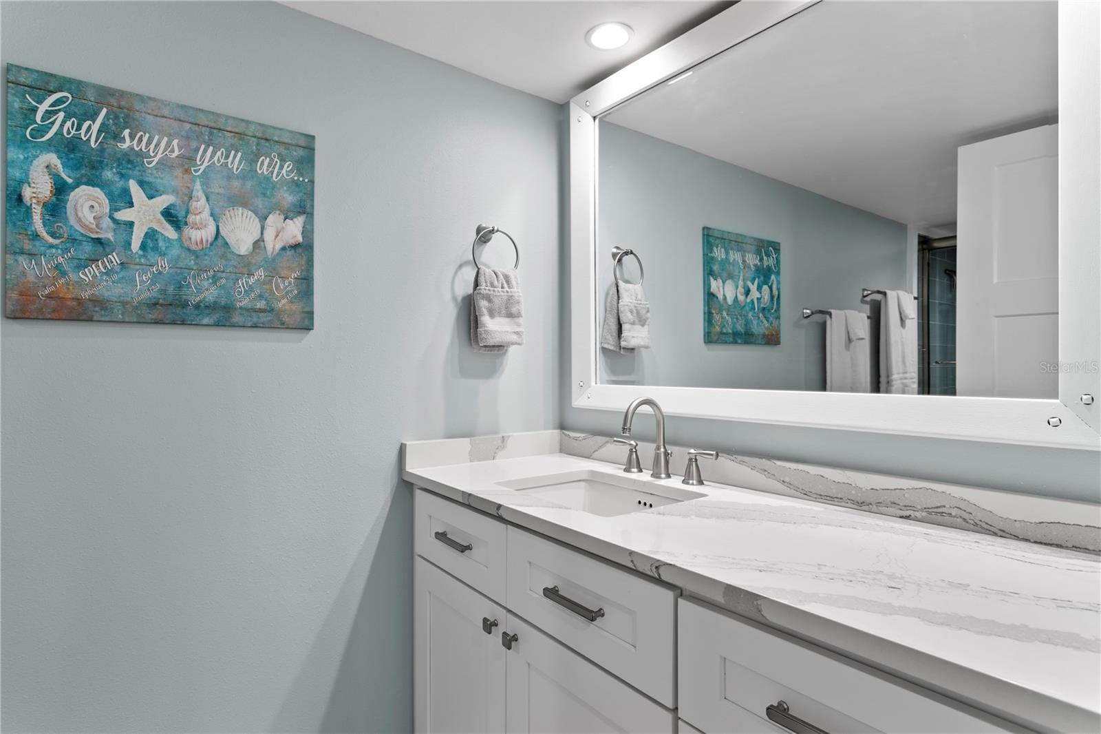 500 TREASURE ISLAND CSWY #704