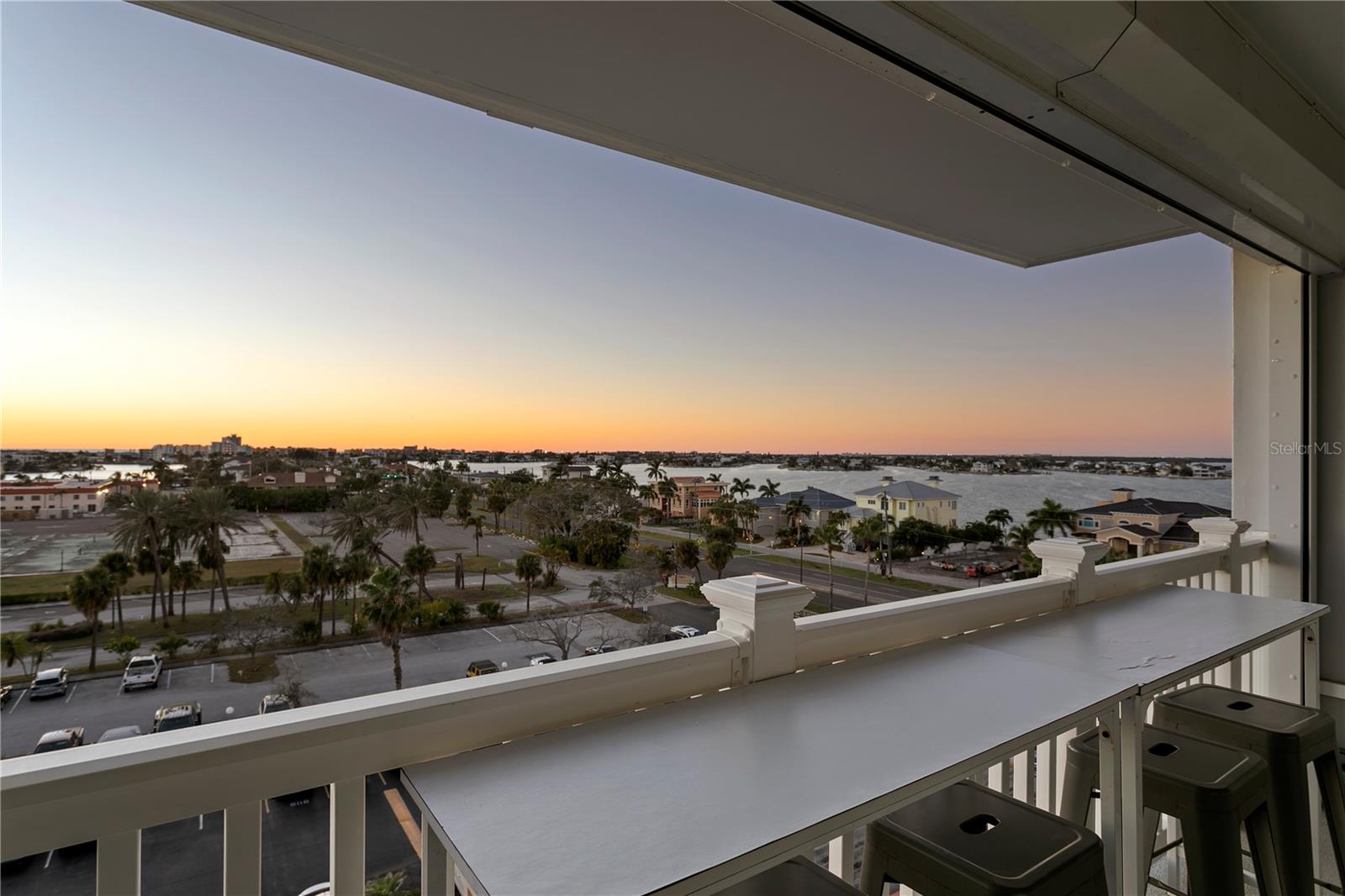 500 TREASURE ISLAND CSWY #704