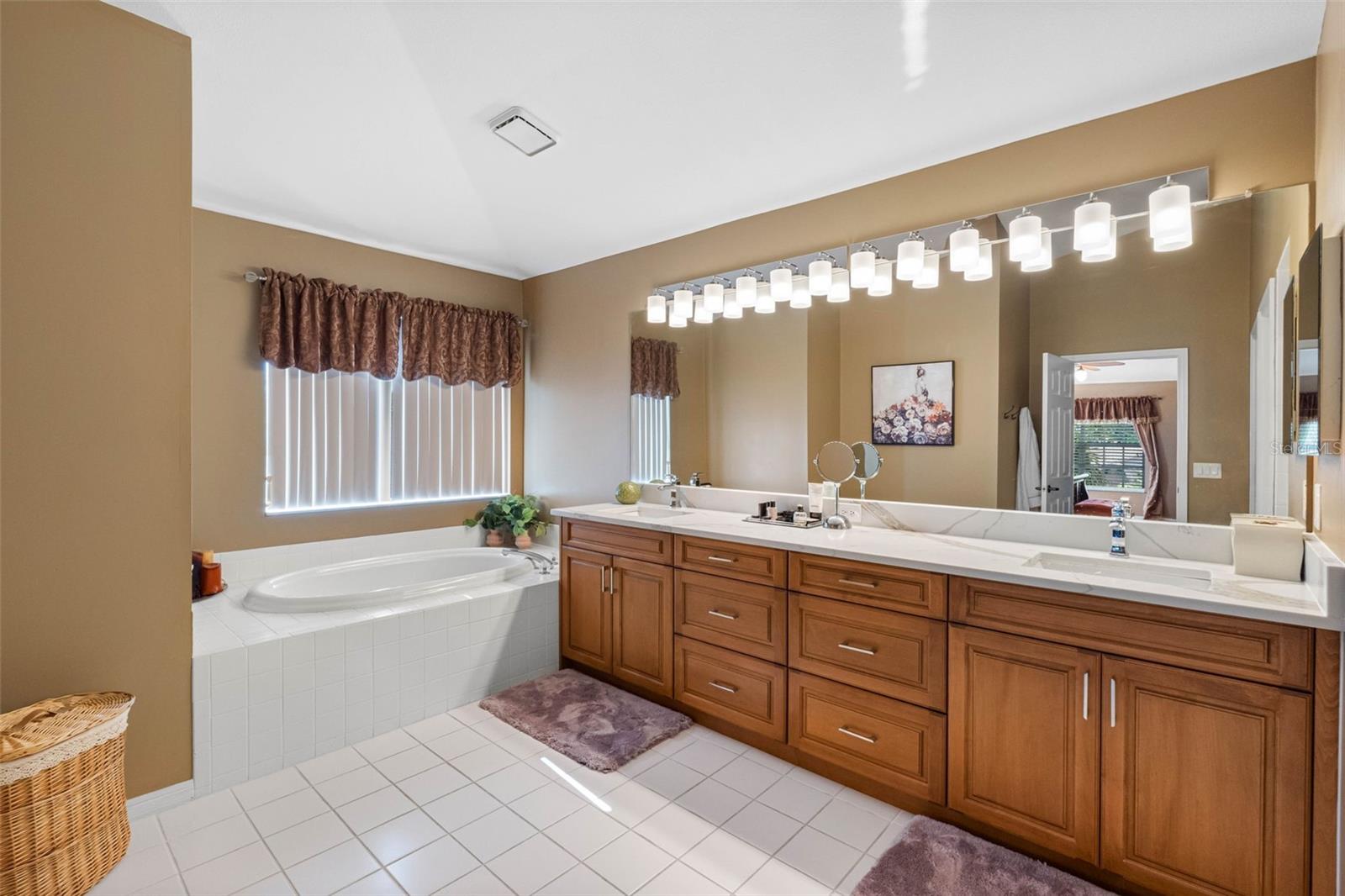 1872 EAGLE TRACE BLVD