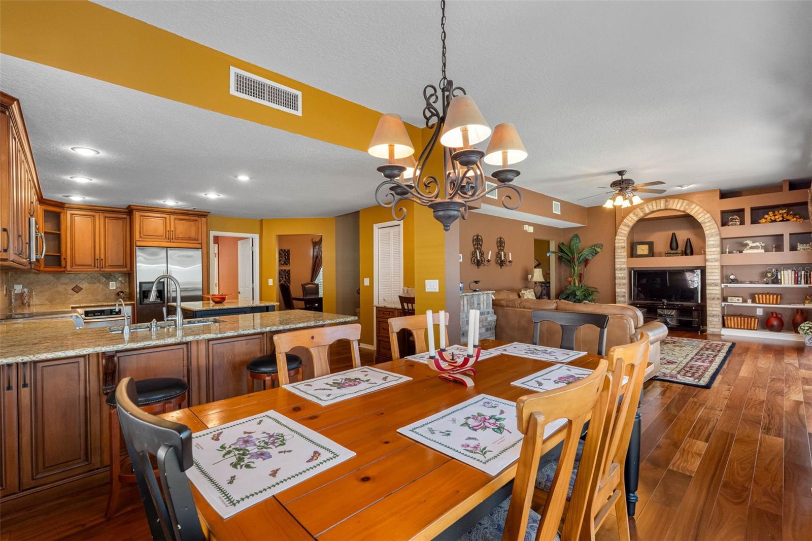 1872 EAGLE TRACE BLVD