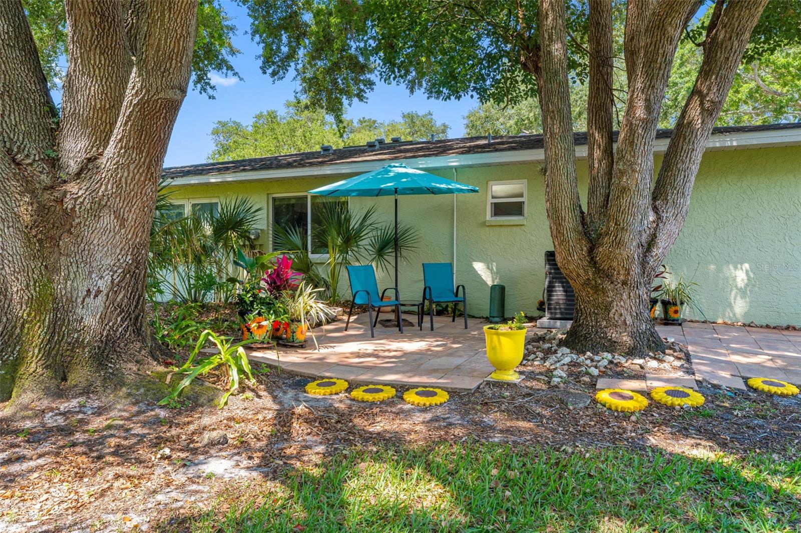 1150 ORANGE TREE CIR E #D