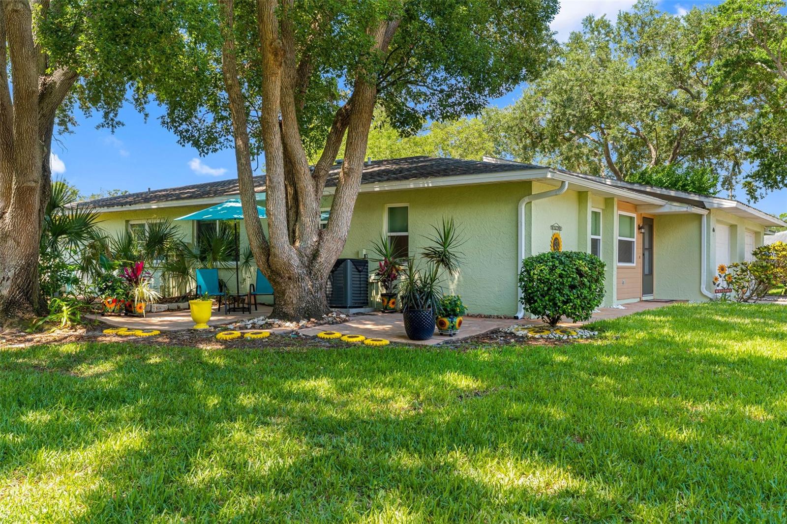 1150 ORANGE TREE CIR E #D