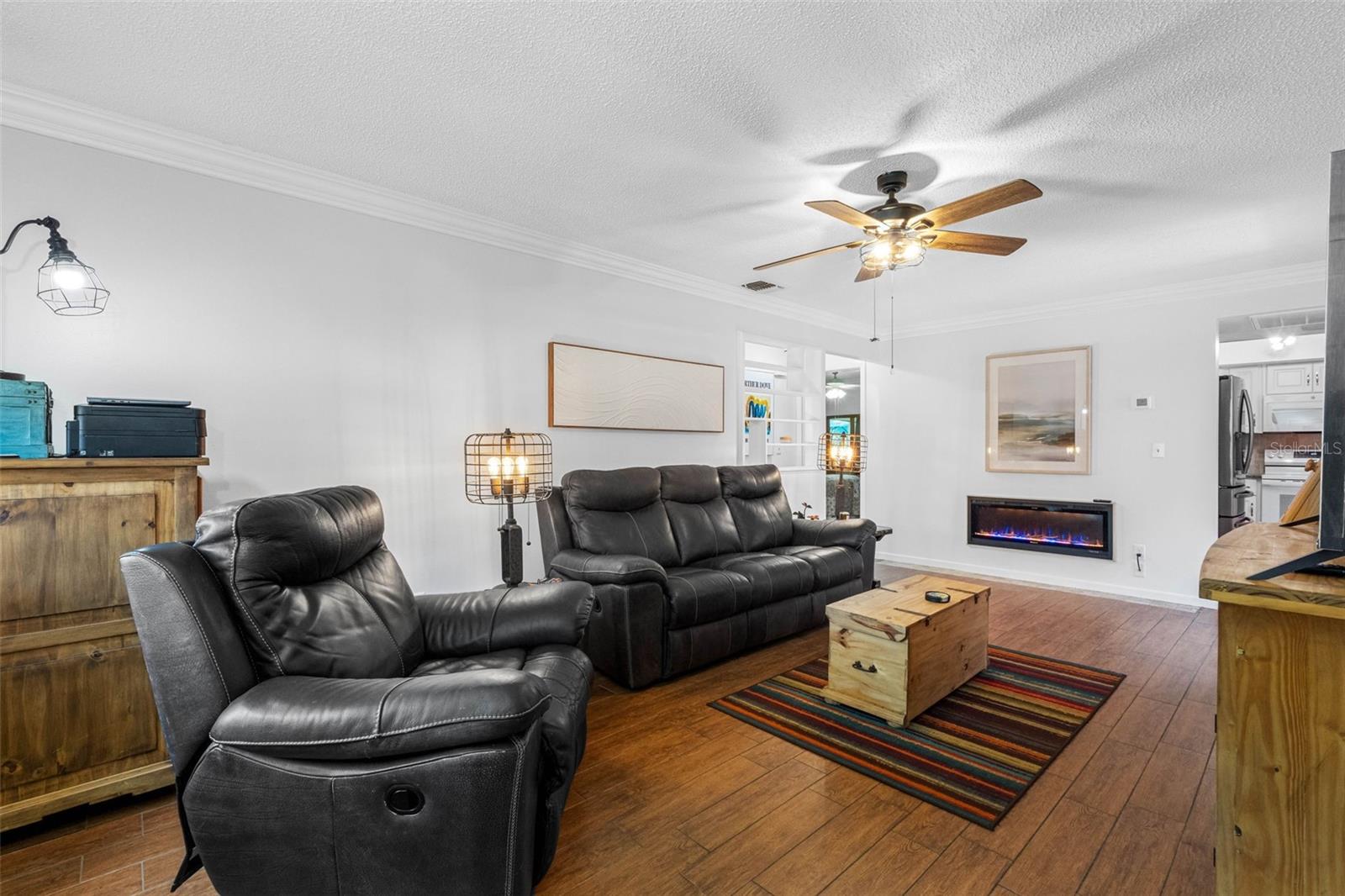 1150 ORANGE TREE CIR E #D