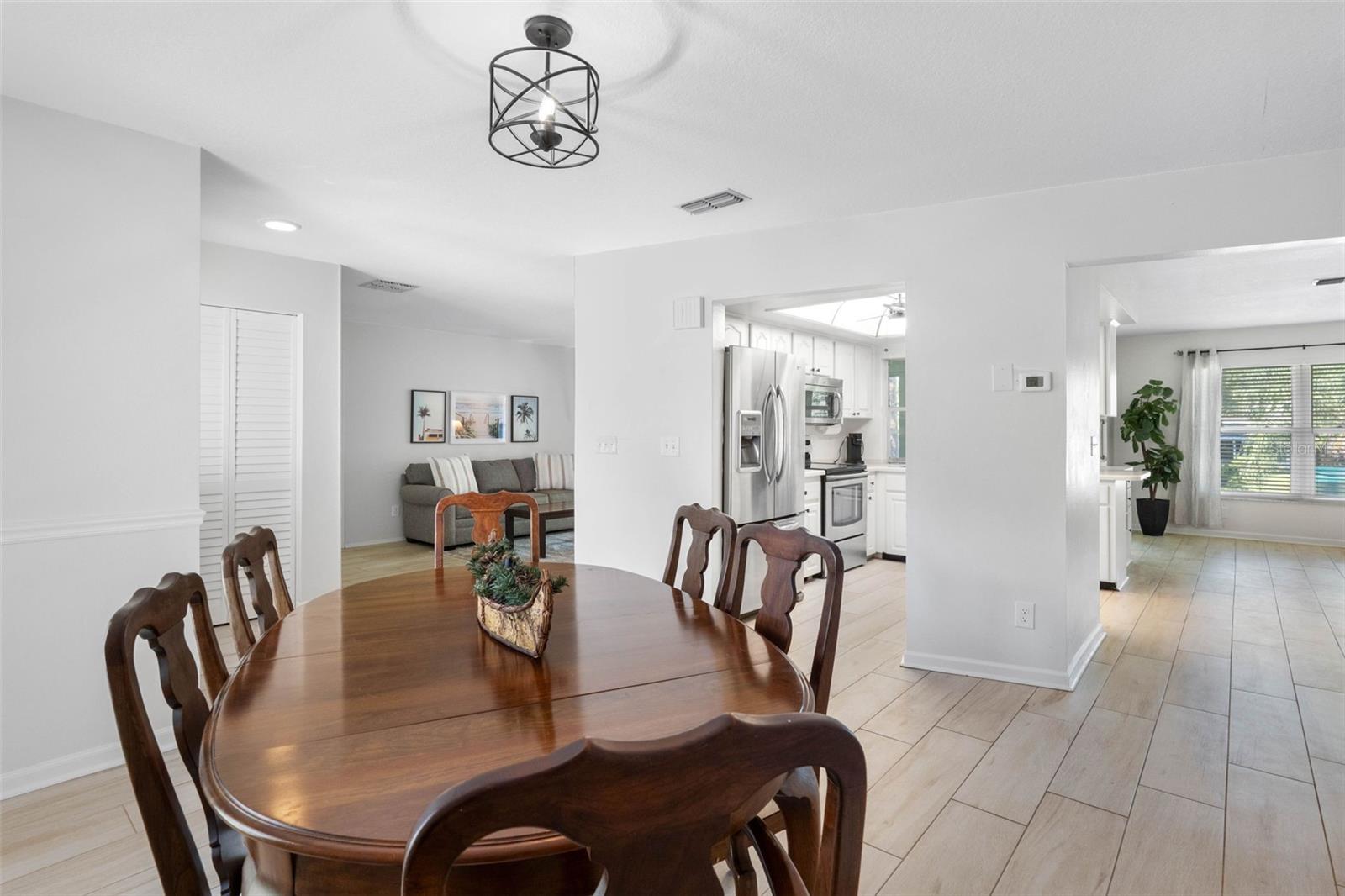 1681 MACDONNELL CT