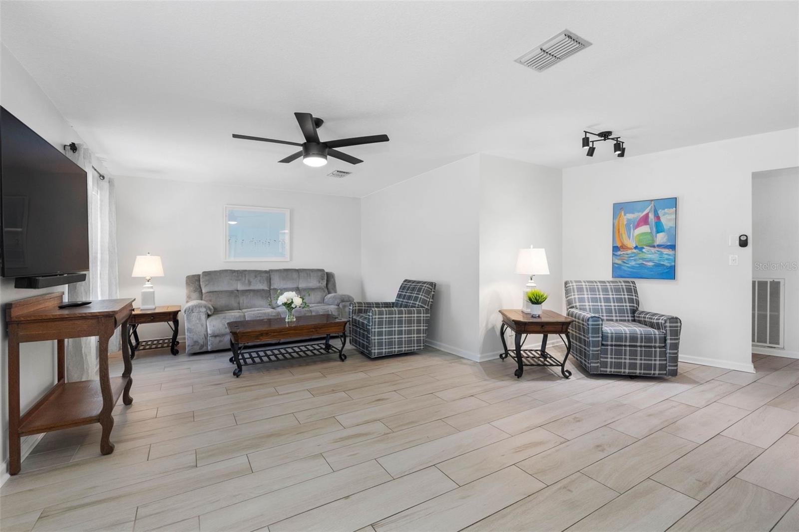 1681 MACDONNELL CT
