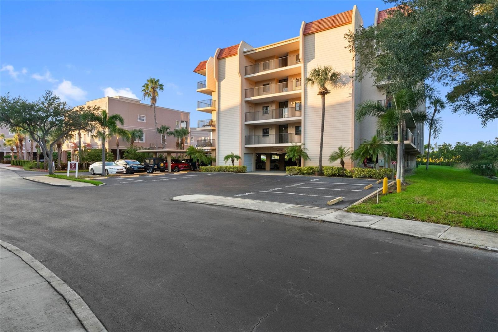 2700 BAYSHORE BLVD #9405