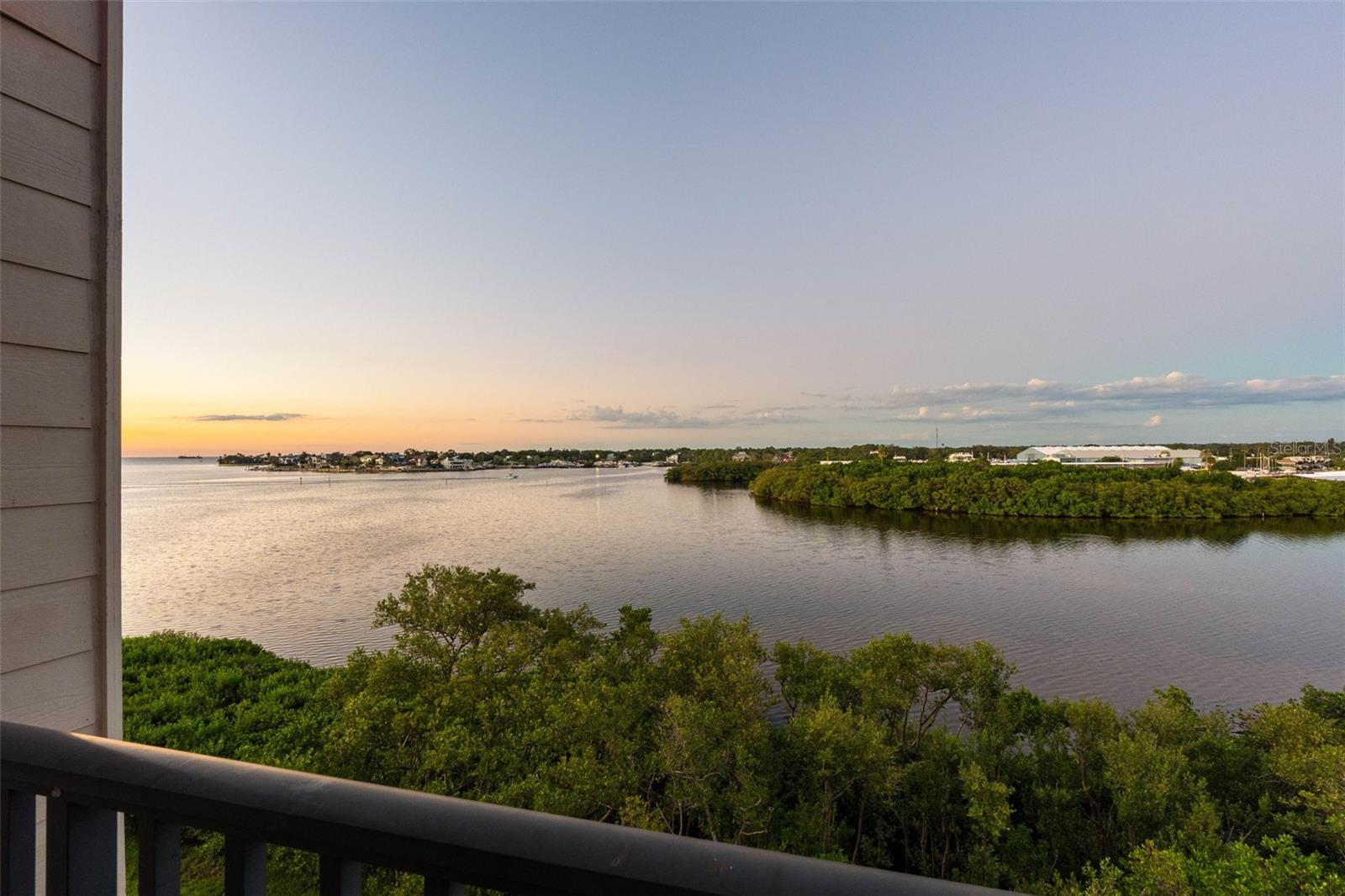 2700 BAYSHORE BLVD #9405