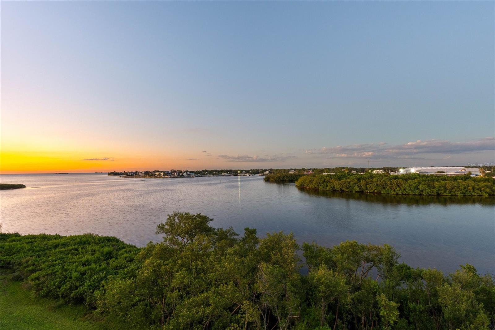 2700 BAYSHORE BLVD #9405