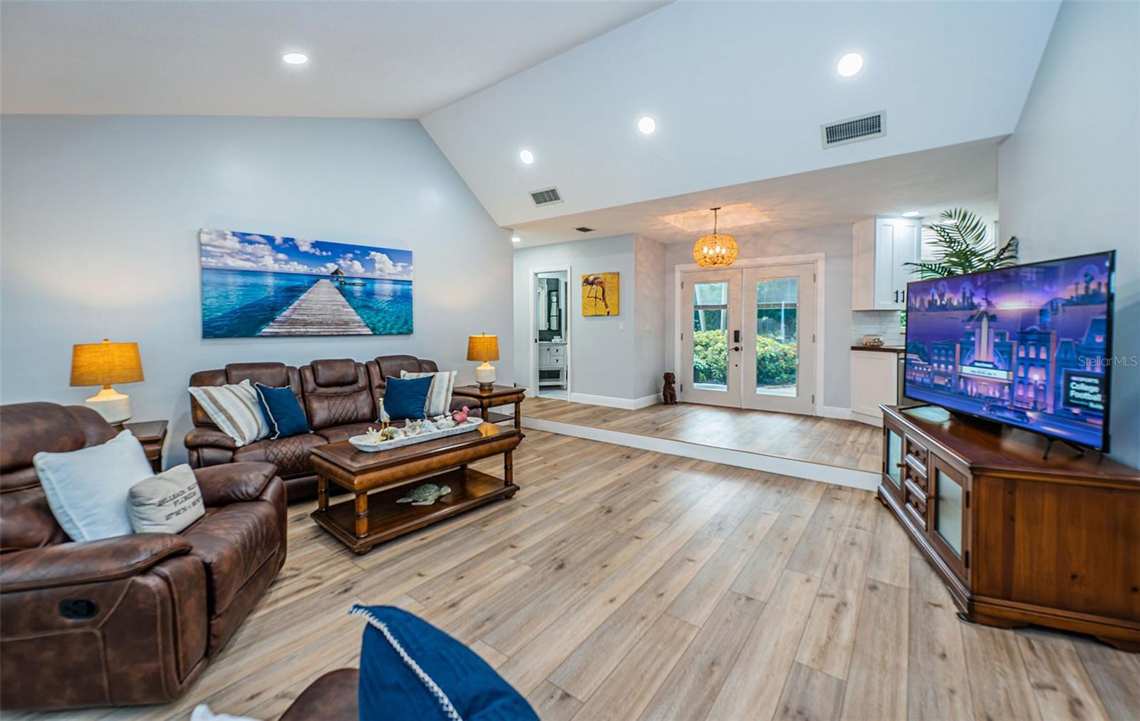 18 BEL FOREST DR