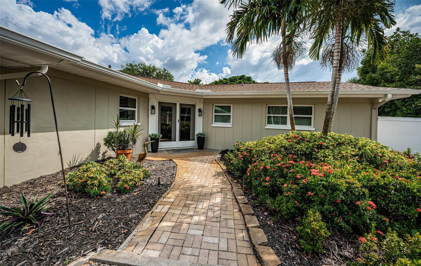 18 BEL FOREST DR