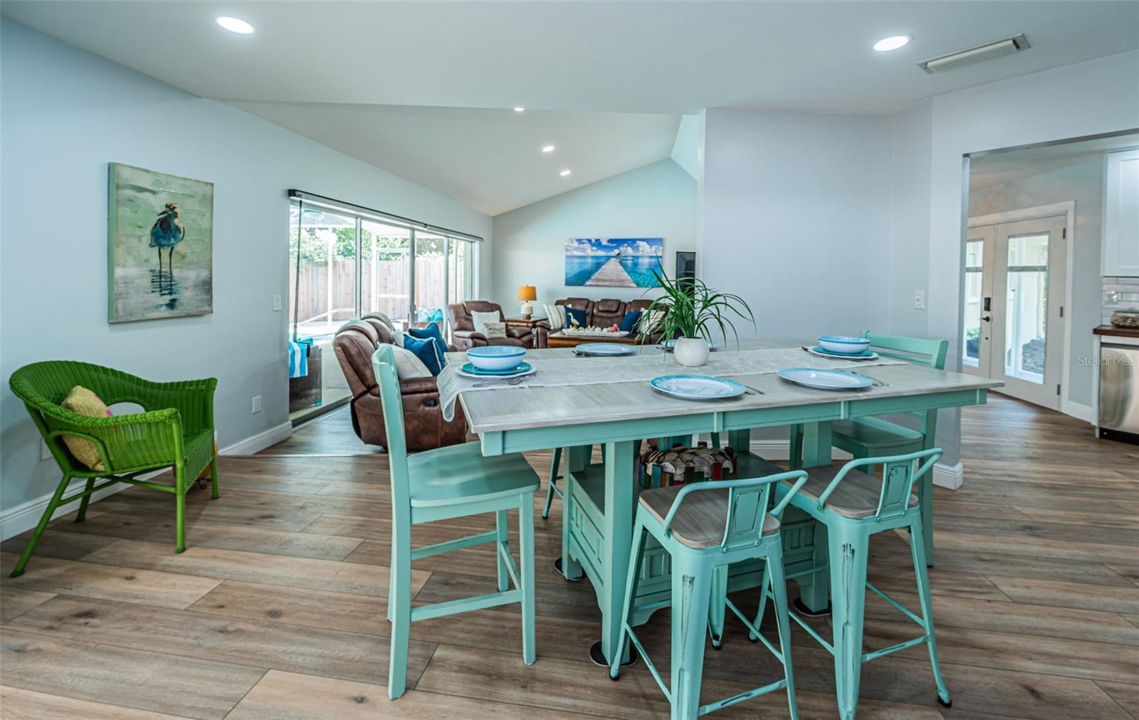 18 BEL FOREST DR