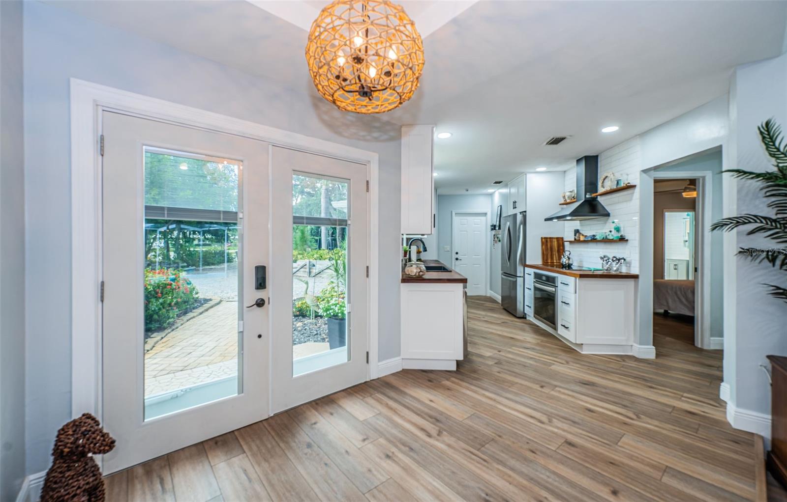 18 BEL FOREST DR
