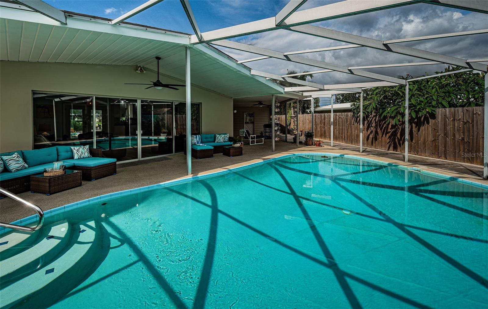 18 BEL FOREST DR