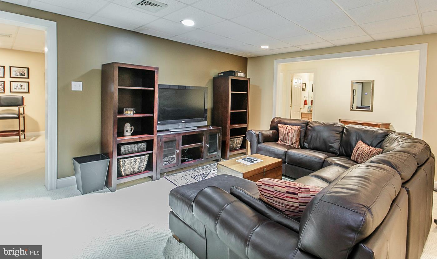 1246 Hollow Rd