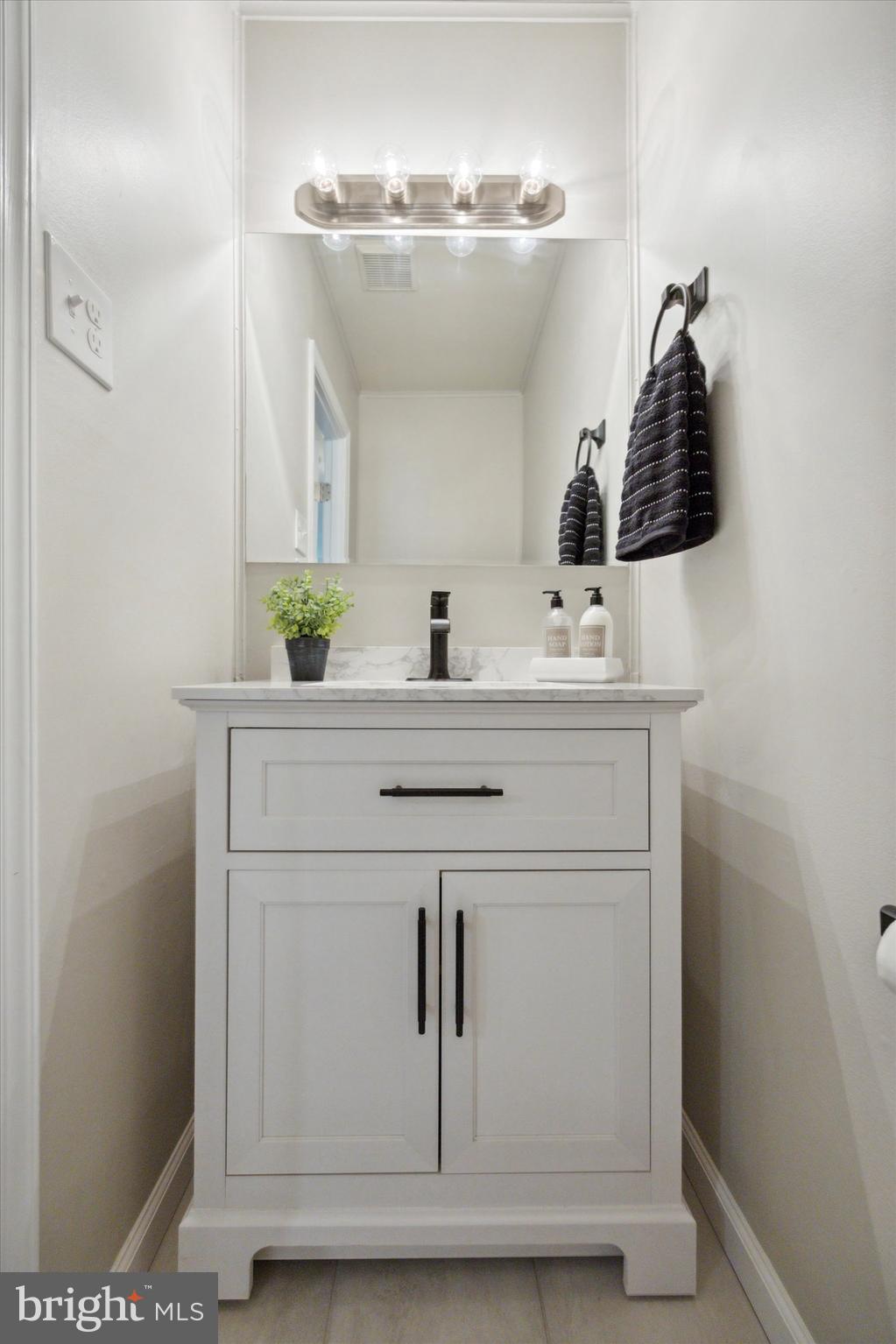 1010 Anders PLACE Unit: CONDO A-5