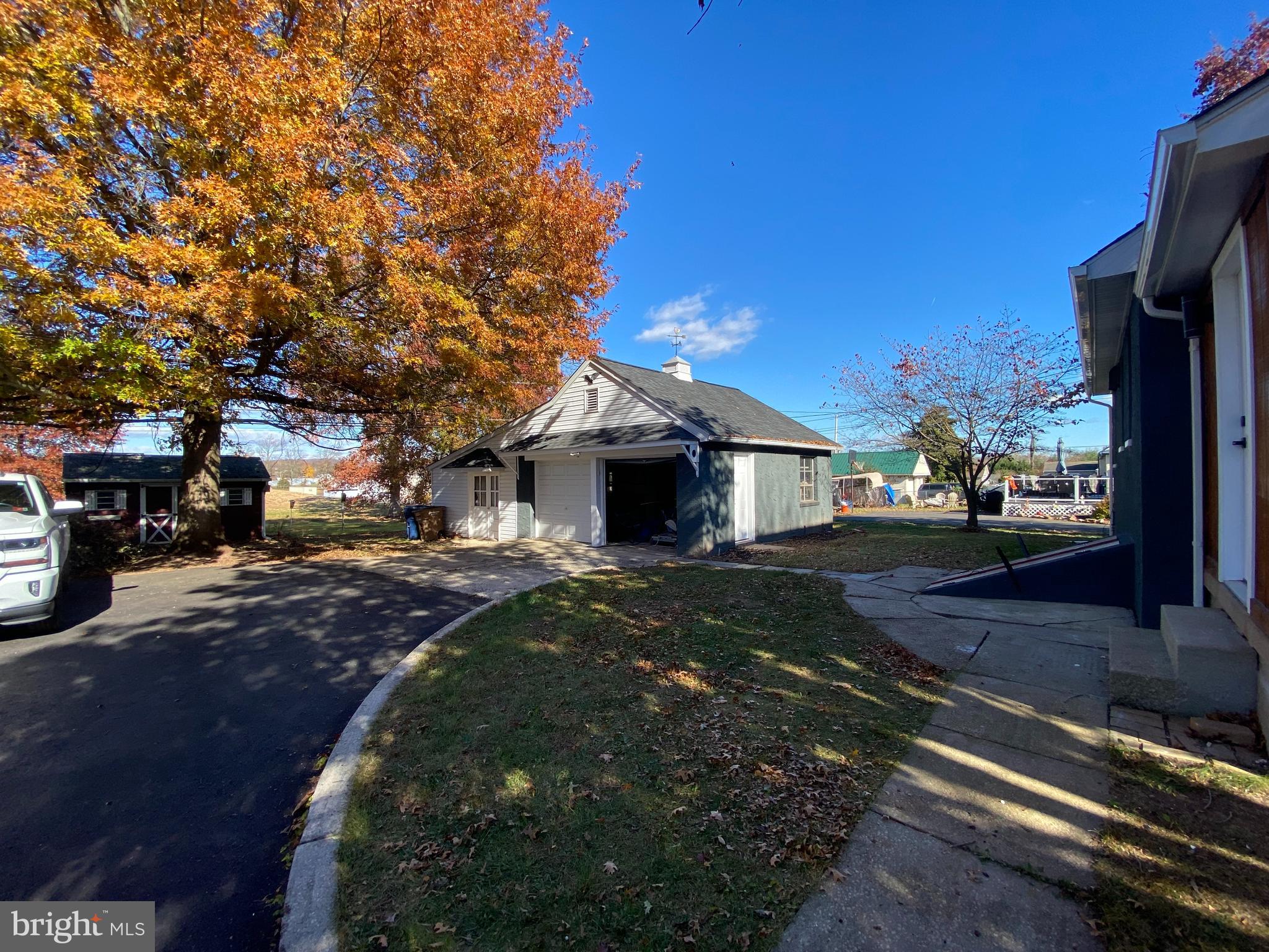 143 Maple Avenue
