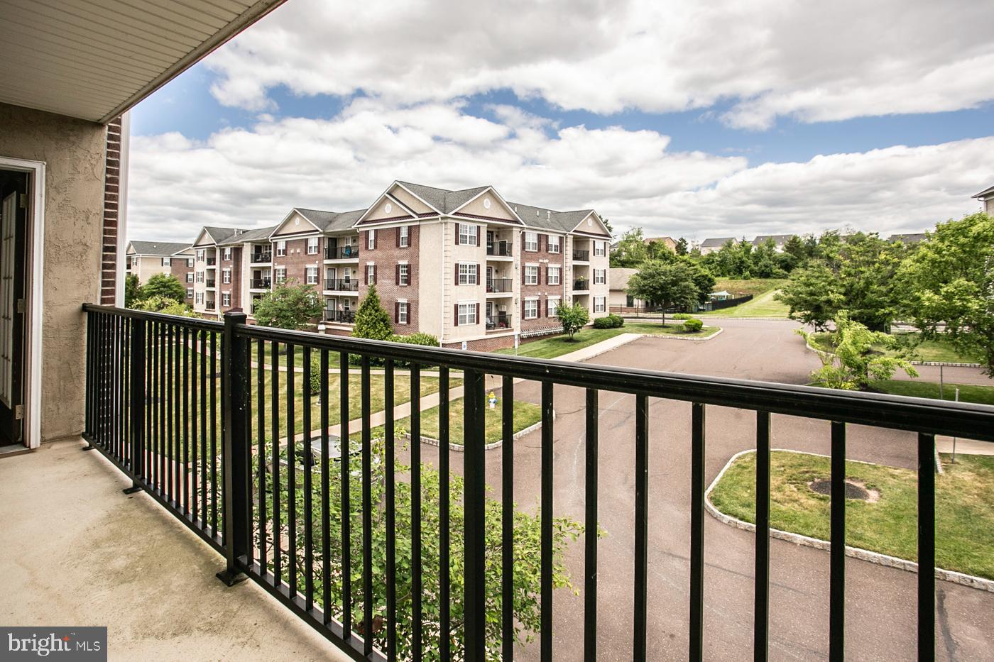 3920 Ashland Dr #225