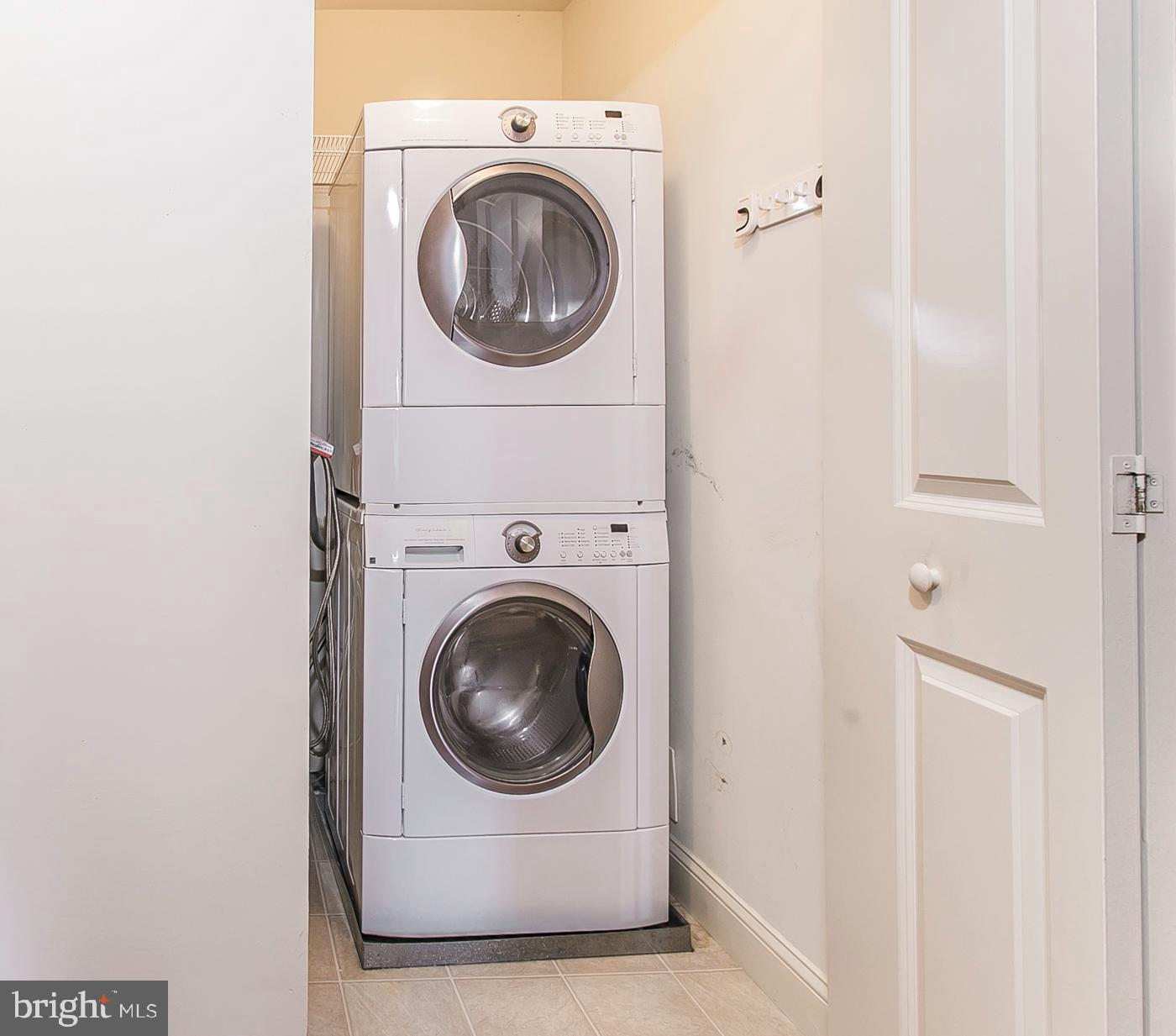 3920 Ashland Dr #225