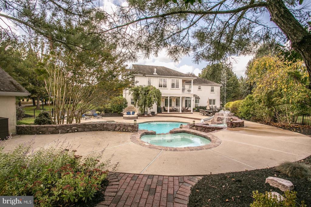 3347 Fisher Rd