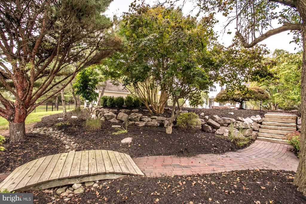 3347 Fisher Rd