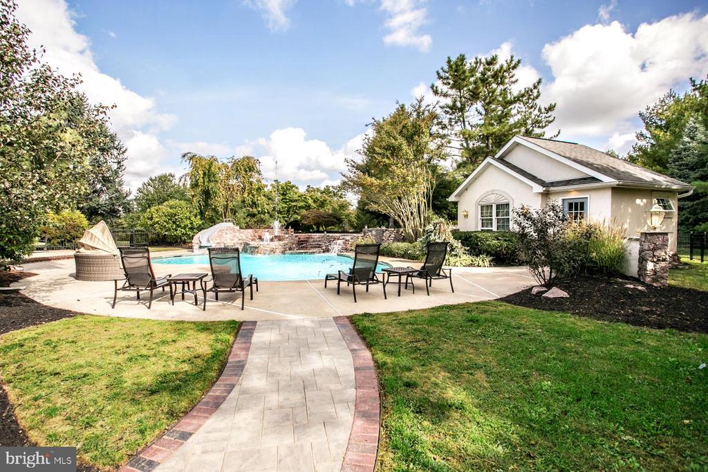3347 Fisher Rd