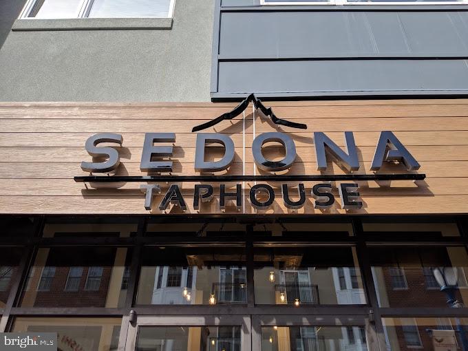 817 Meadowview Ln #817