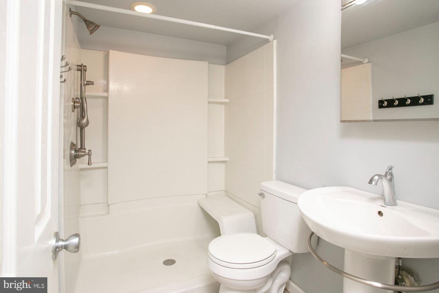 817 Meadowview Ln #817