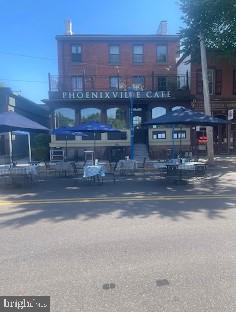 817 Meadowview Ln #817