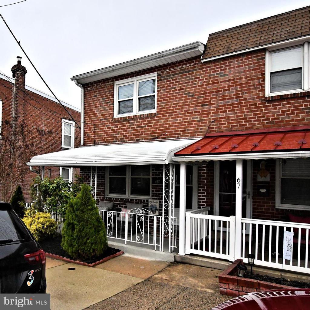 69 W 5th St