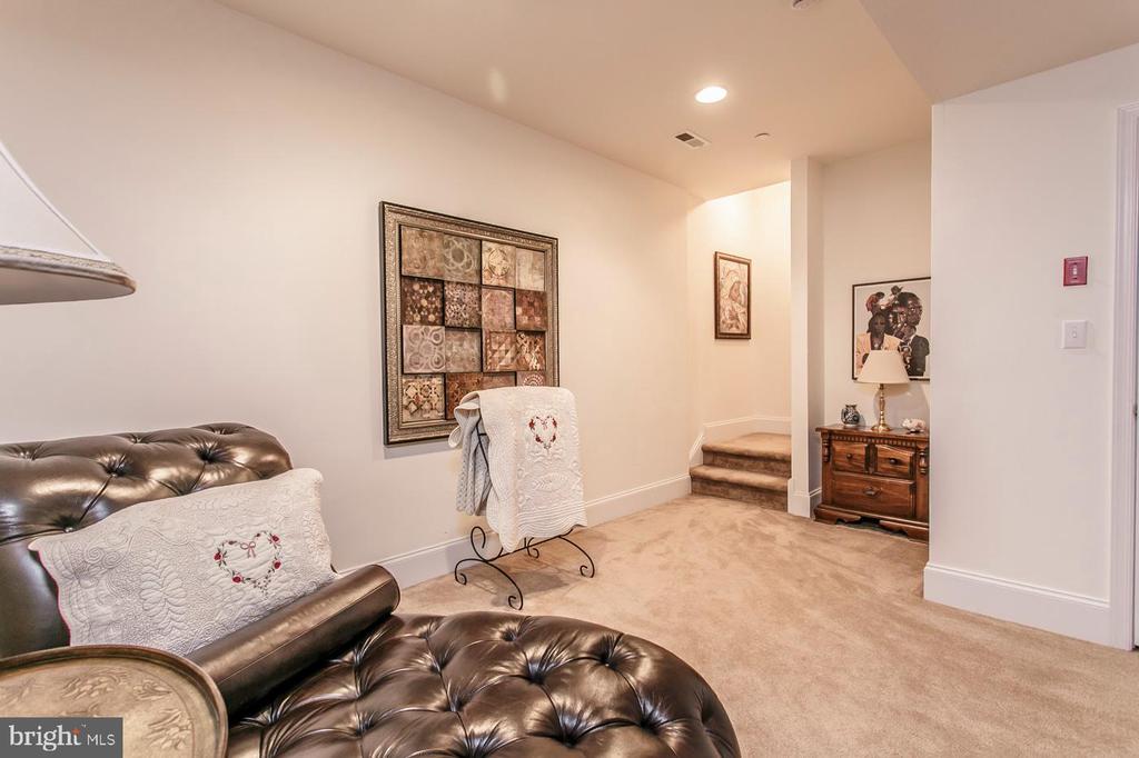 2405 ROMANO COURT
