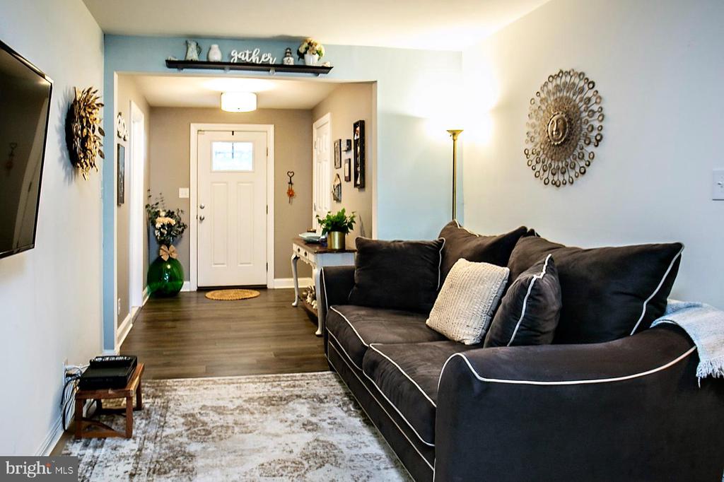 336 HILLSIDE ROAD