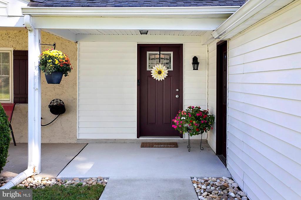 336 HILLSIDE ROAD
