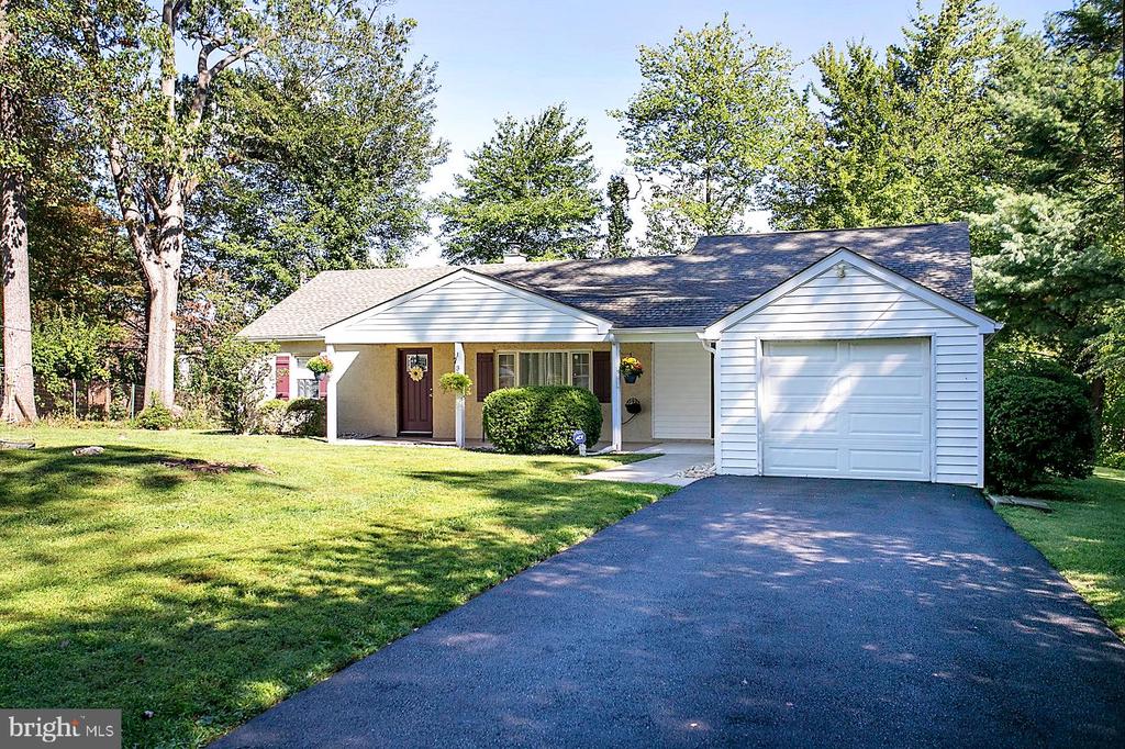 336 HILLSIDE ROAD