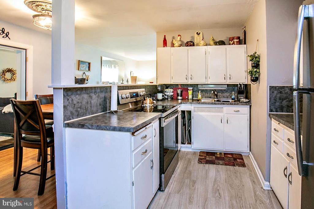 336 HILLSIDE ROAD